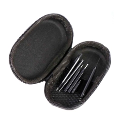 ערכת ניקוי למכשירי שמיעה בתוך נרתיק 